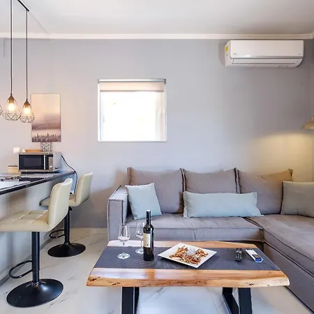 Oreon - Usia Apartment *